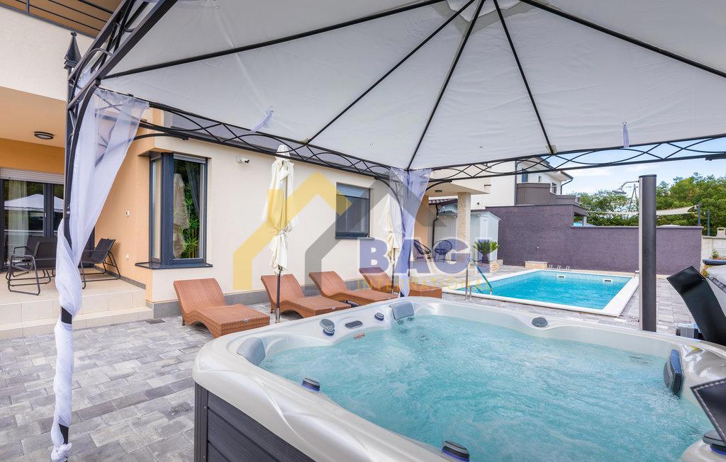 ISTRIA - ŠTINJAN Bellissima casa con piscina e giardino