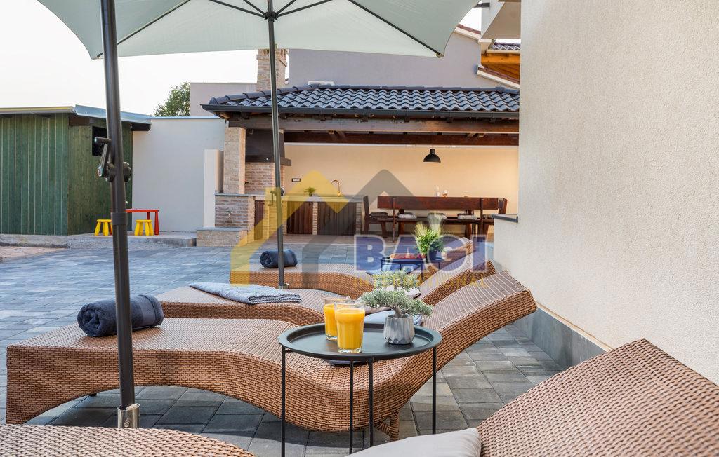 ISTRIA - ŠTINJAN Bellissima casa con piscina e giardino