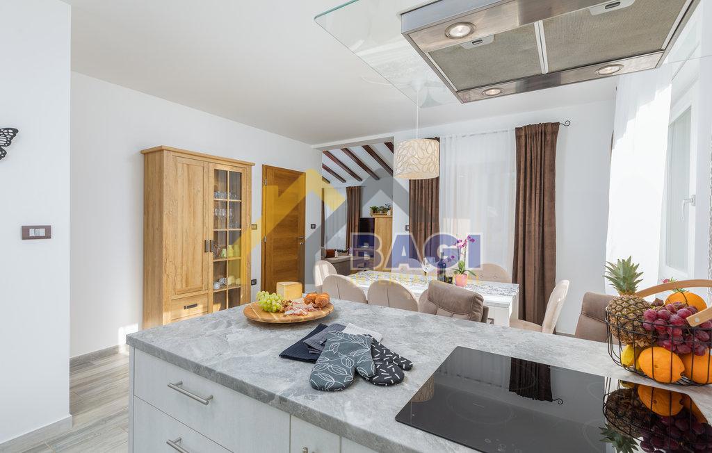 ISTRIA - ŠTINJAN Bellissima casa con piscina e giardino