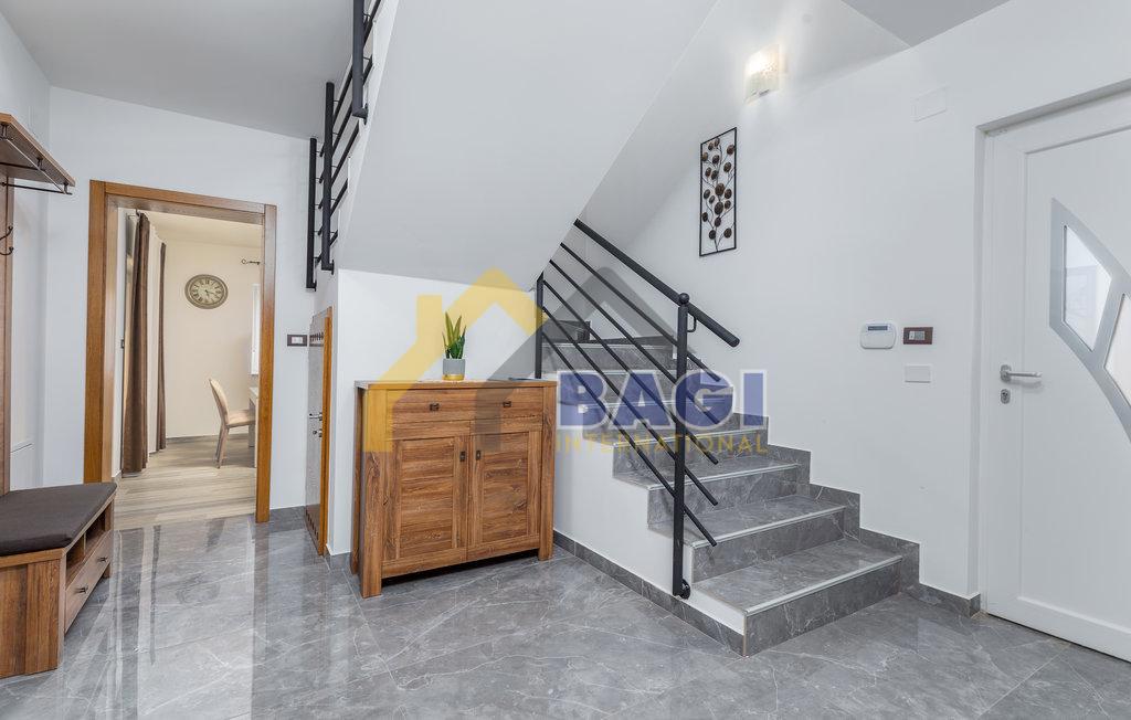 ISTRIA - ŠTINJAN Bellissima casa con piscina e giardino