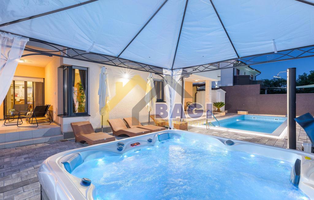 ISTRIA - ŠTINJAN Bellissima casa con piscina e giardino