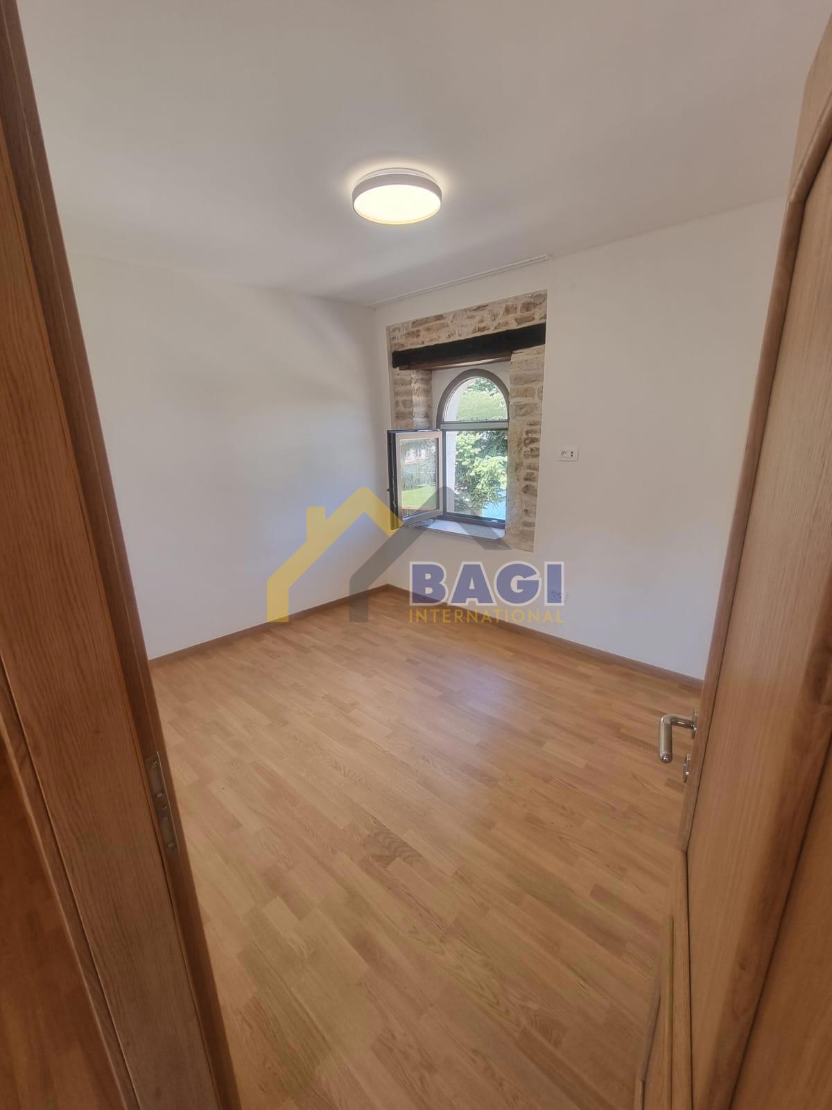 In vendita - Barban - Casa in pietra ristrutturata