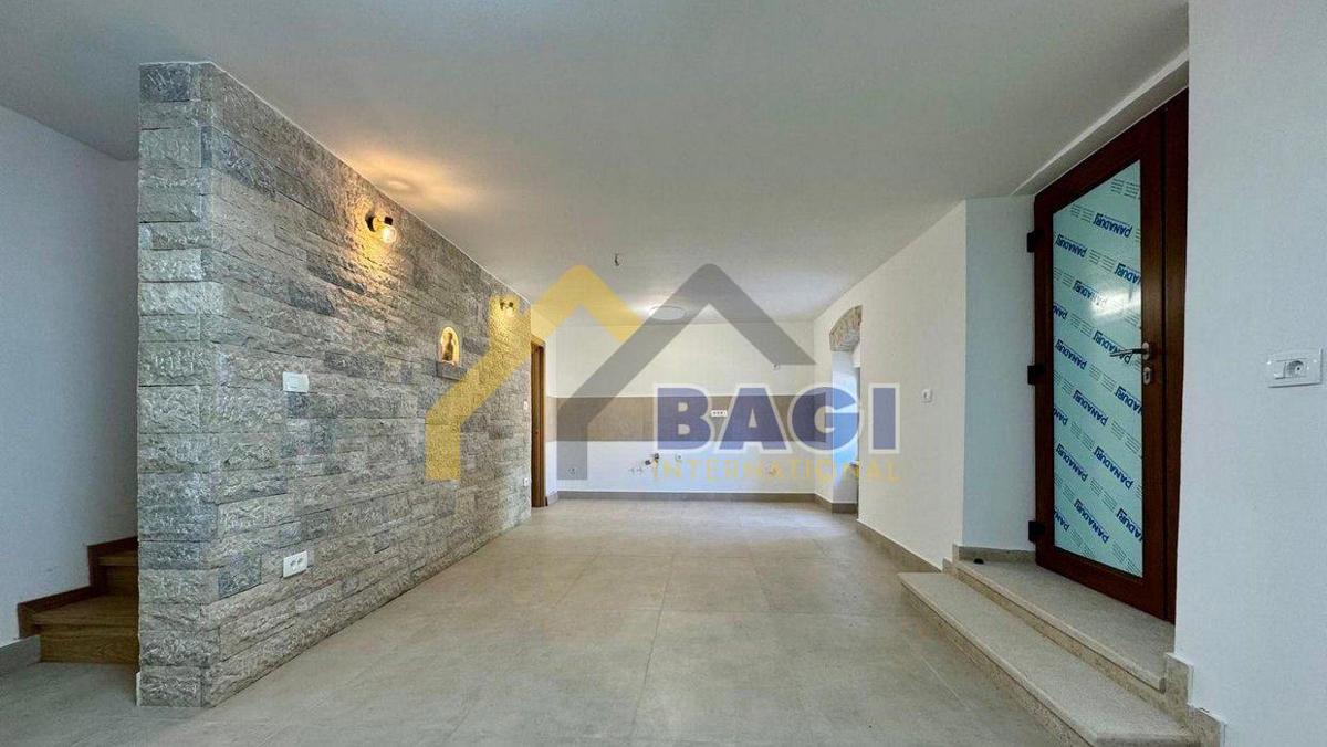 In vendita - Barban - Casa in pietra ristrutturata