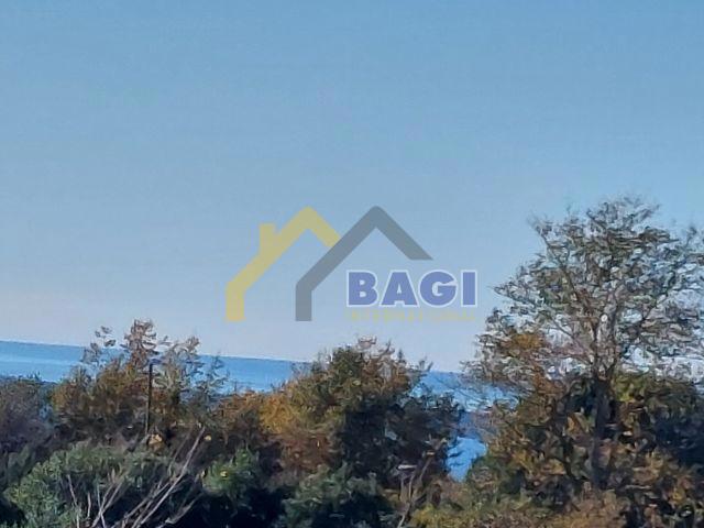 POSIZIONE ECCEZIONALE - Terreno edificabile con vista mare!!