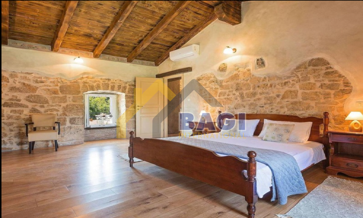 Casa Zajci, Pićan, 200m2