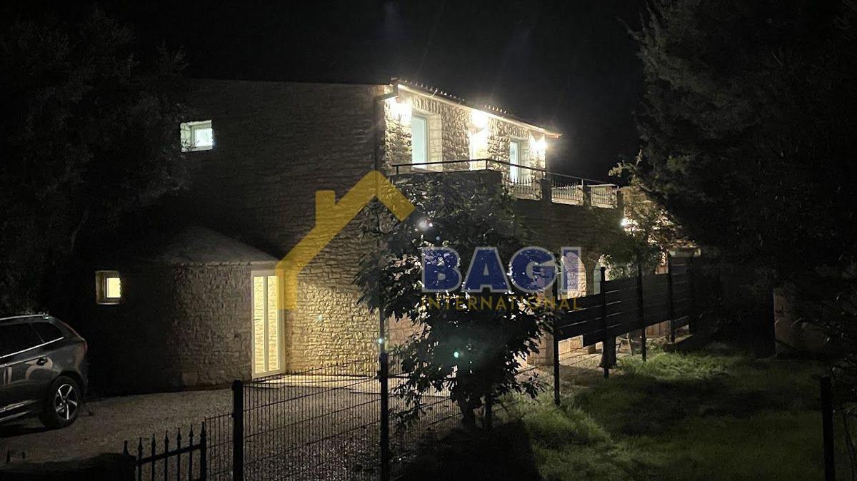 Casa Kavran, Marčana, 103m2