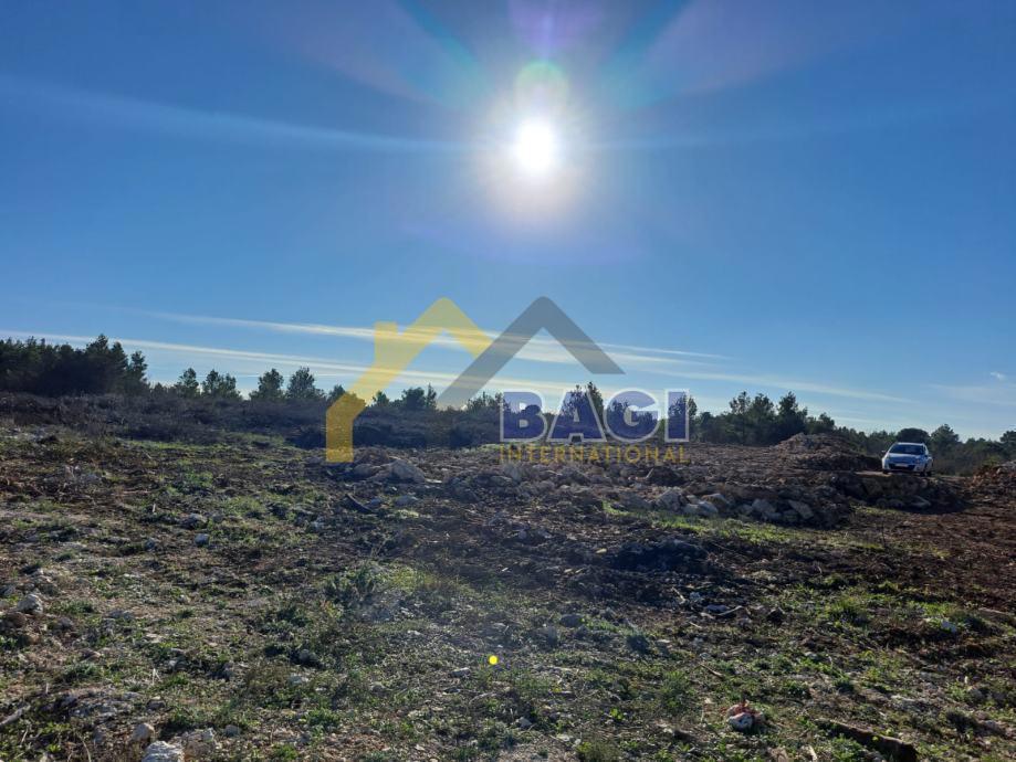 Terreno edificabile Novigrad, 4.076m2