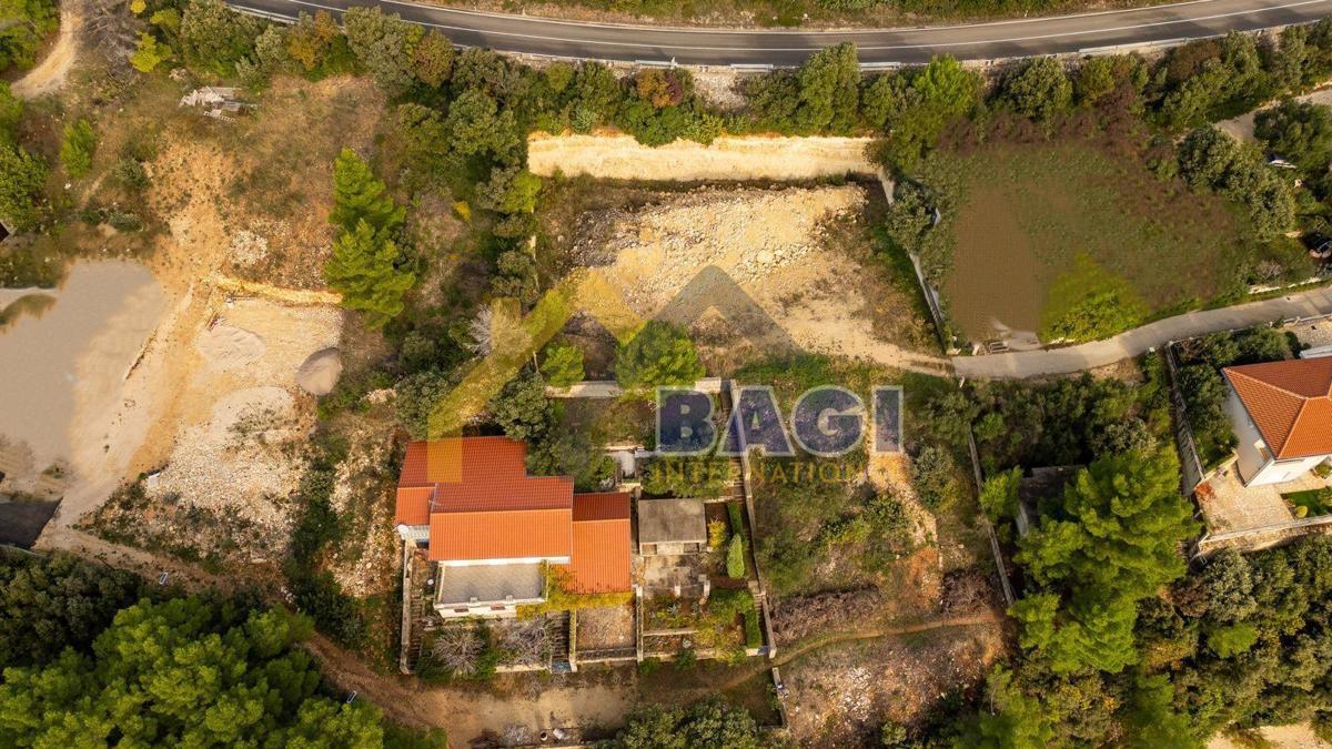 Terreno edificabile Crno, Zadar, 2.336m2