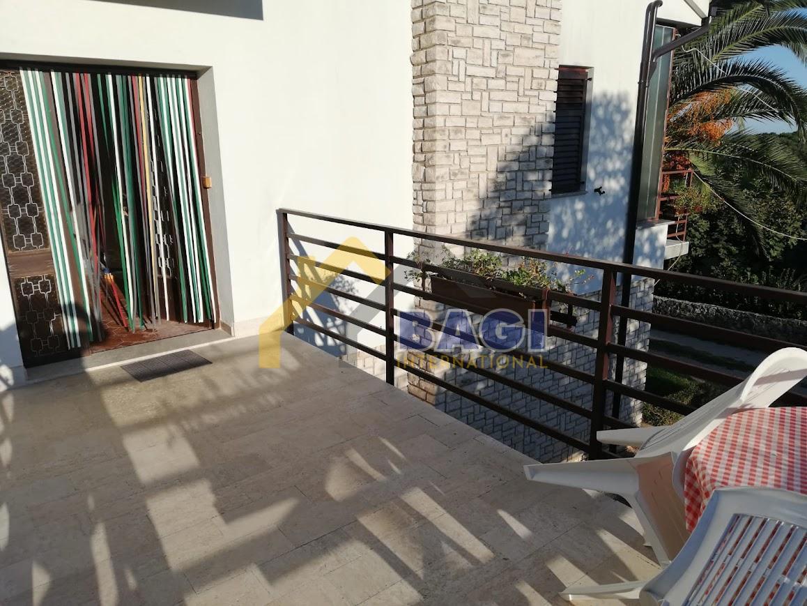 Appartamento con vista a 400m dal mare