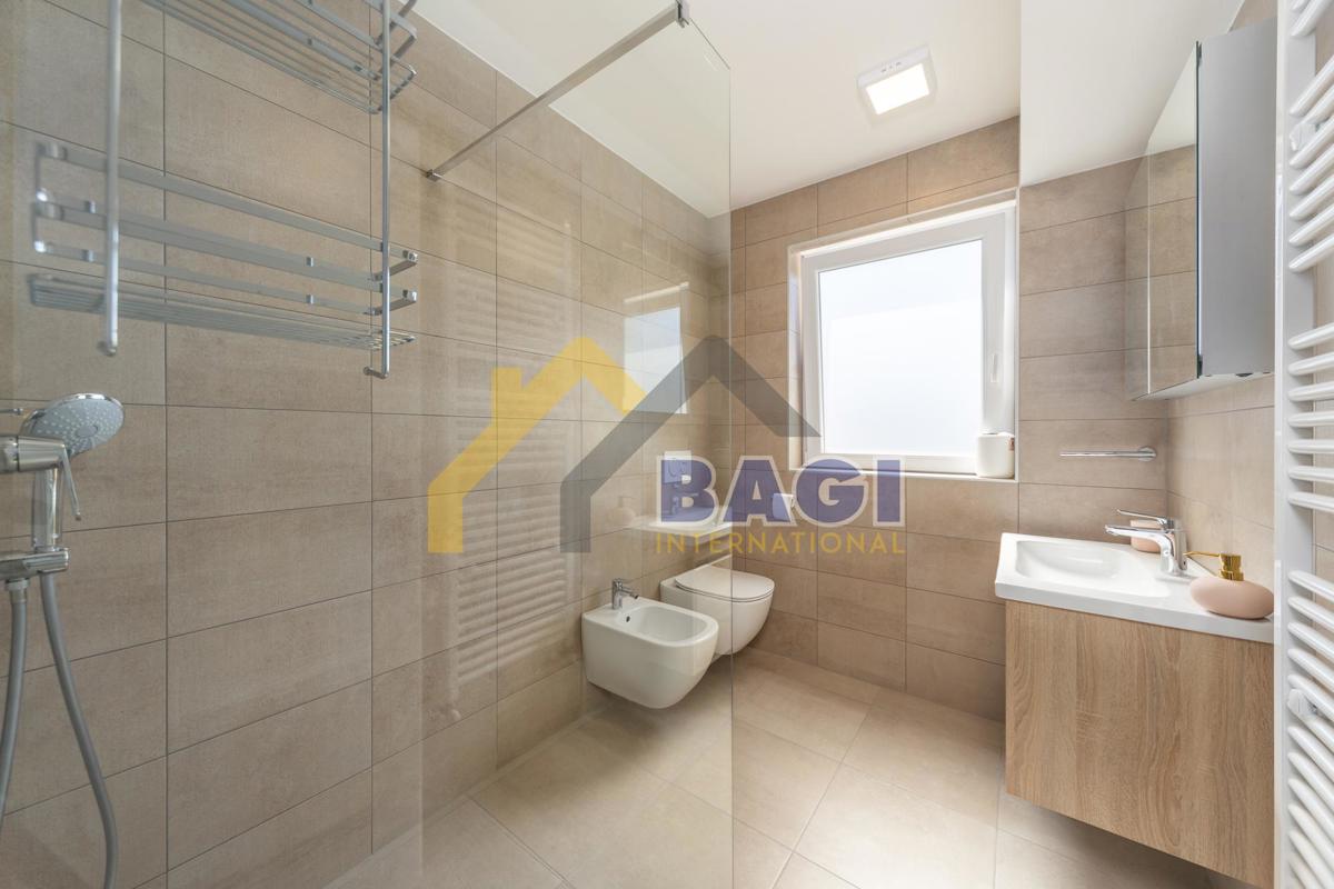 Parenzo-dintorni-casa arredata 261m2-piscina-vista