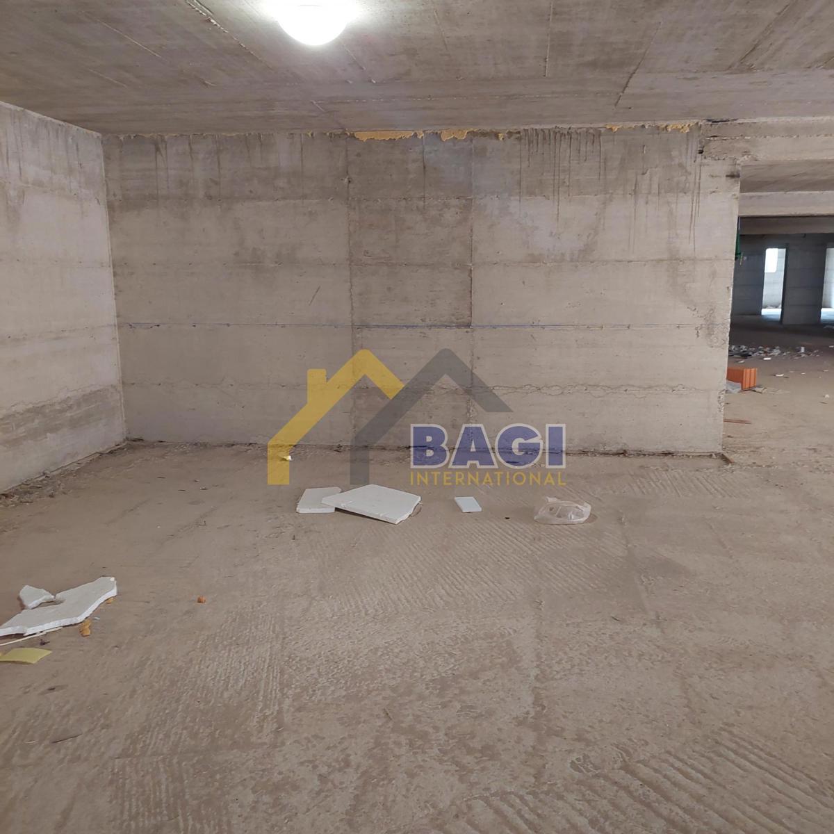 Pula Veli vrh-appartamento 89,30m2-1° piano con ascensore-garage-vicino al mare