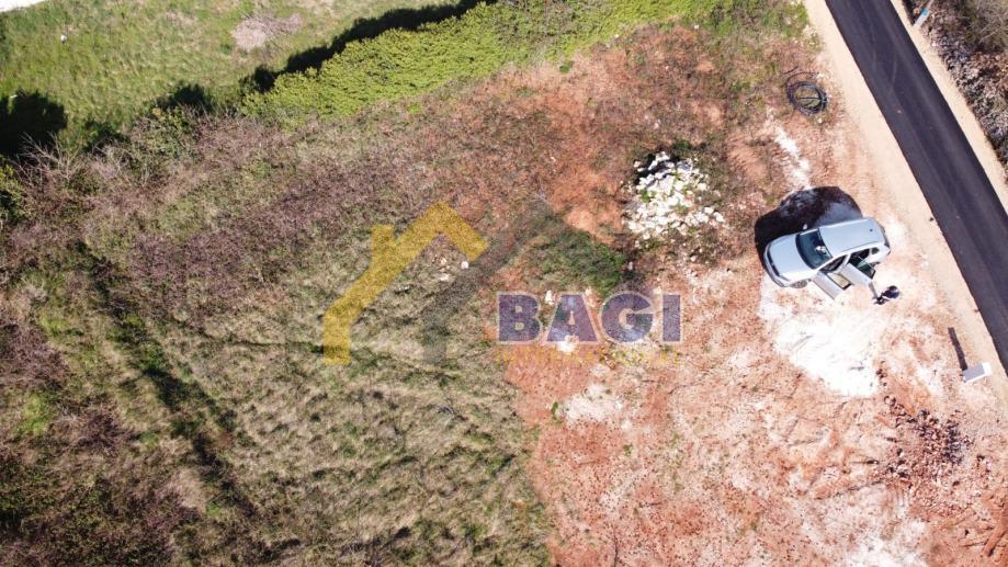 MARČANA – Terreno edificabile con progetto e permesso di costruzione