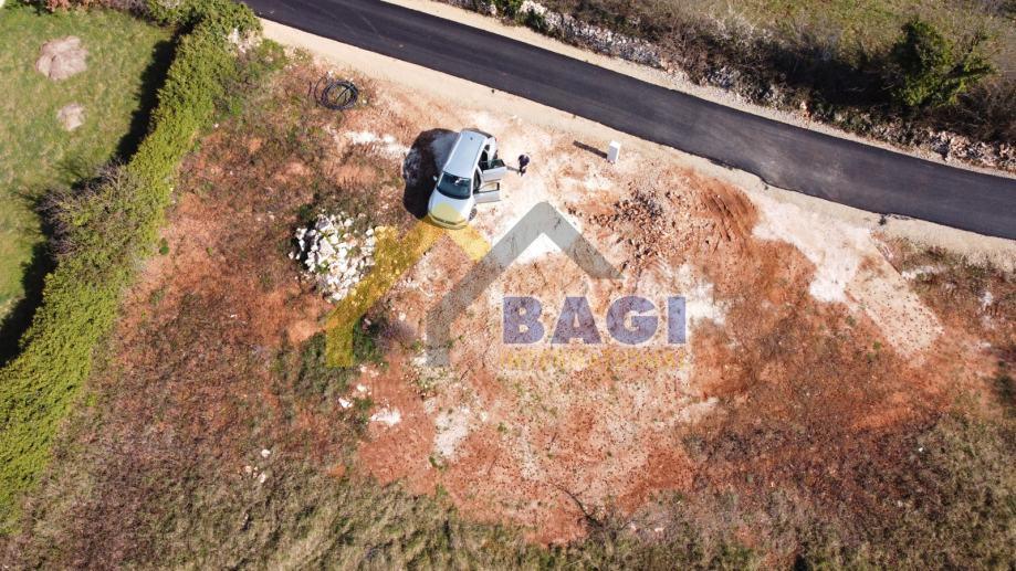 MARČANA – Terreno edificabile con progetto e permesso di costruzione