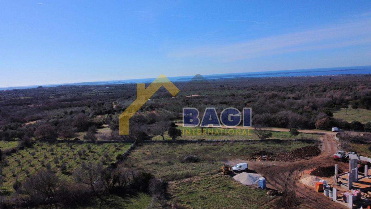 POSIZIONE ECCEZIONALE - Terreno edificabile con vista mare!!!