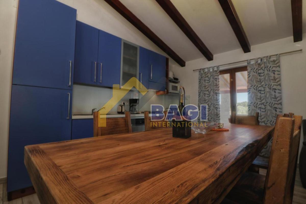 UNA STAZIONE RARA SUL MERCATO CON VISTA PANORAMICA!