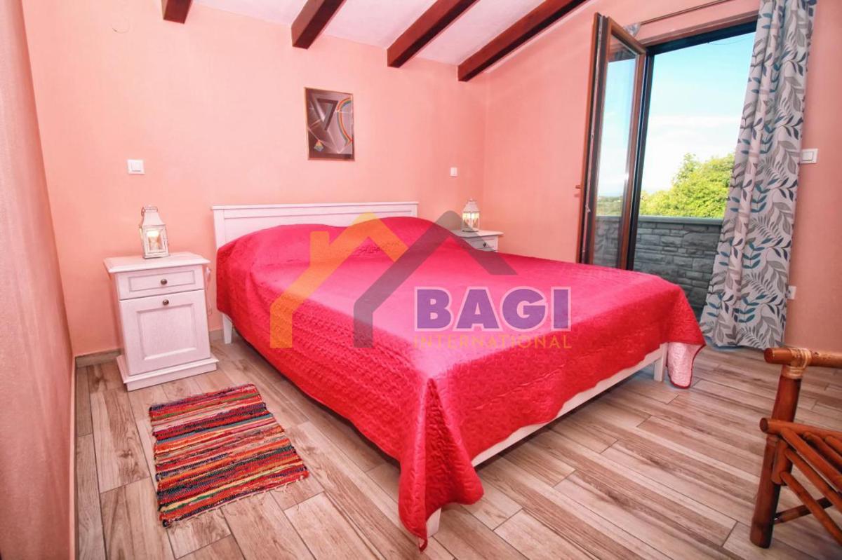 UNA STAZIONE RARA SUL MERCATO CON VISTA PANORAMICA!