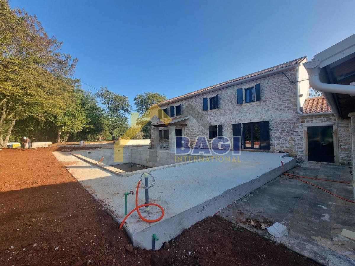 Istra-Barban-Stancija su 2000m2 con piscina