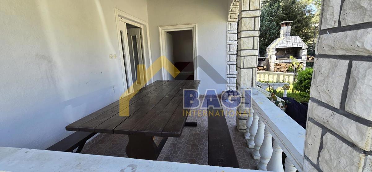 In vendita - Kavran Affascinante casa vicino al mare