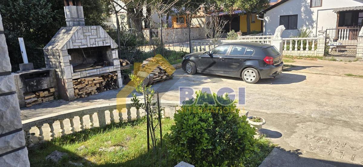 In vendita - Kavran Affascinante casa vicino al mare