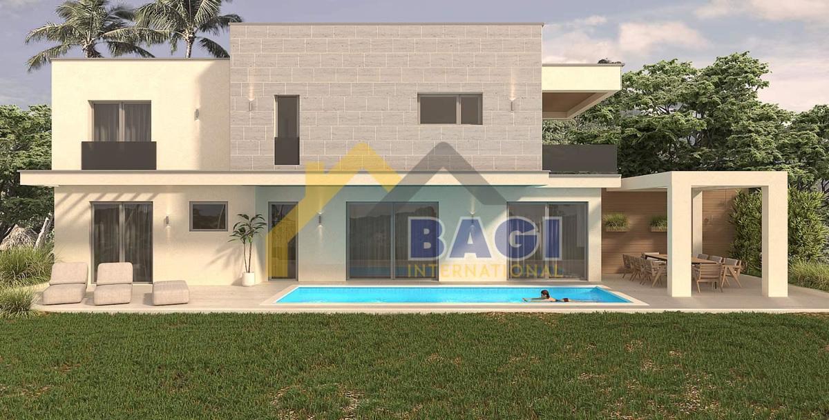 TERRENO EDIFICABILE IN POSIZIONE ECCEZIONALE CON PERMESSO DI COSTRUZIONE CON VISTA A 50 m DAL MARE