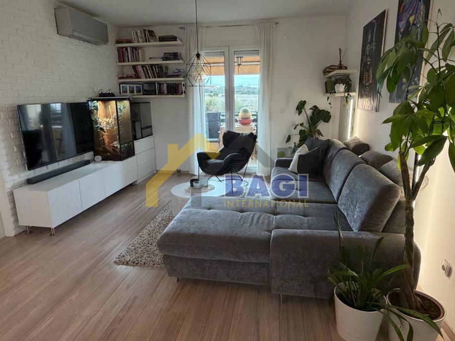 OCCASIONE – Appartamento Bilocale Pola 89 m² + Posto Auto