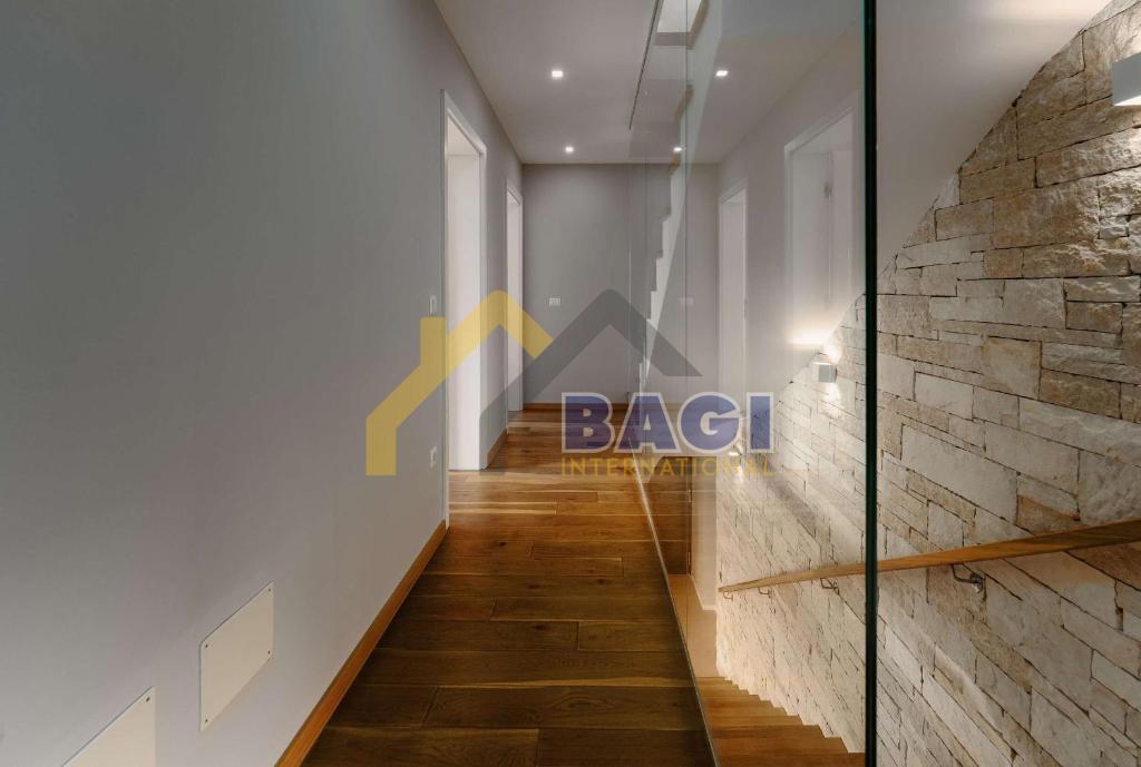 Villa esclusiva con piscina, area wellness e jacuzzi – Parenzo