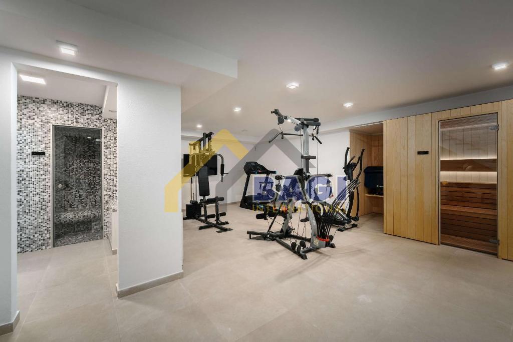 Villa esclusiva con piscina, area wellness e jacuzzi – Parenzo