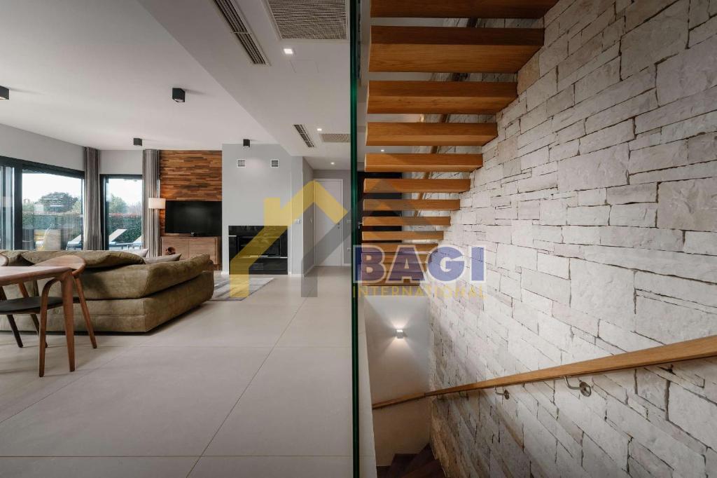 Villa esclusiva con piscina, area wellness e jacuzzi – Parenzo