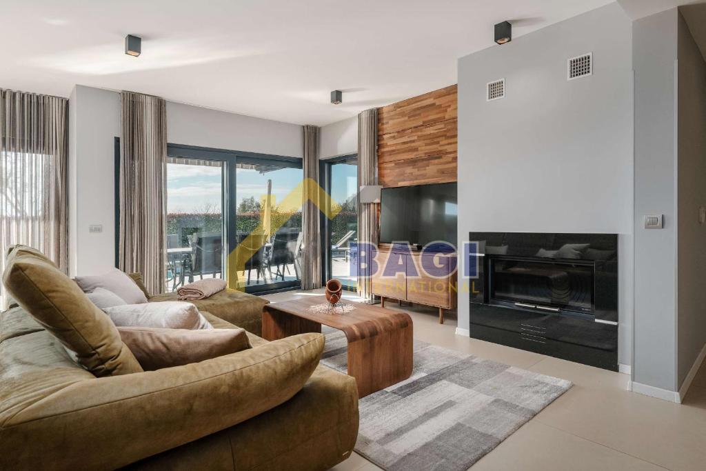 Villa esclusiva con piscina, area wellness e jacuzzi – Parenzo