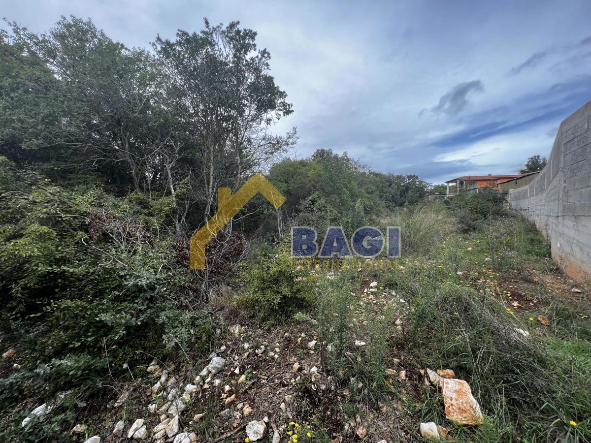 Terreno edificabile Peruški, Marčana, 721m2