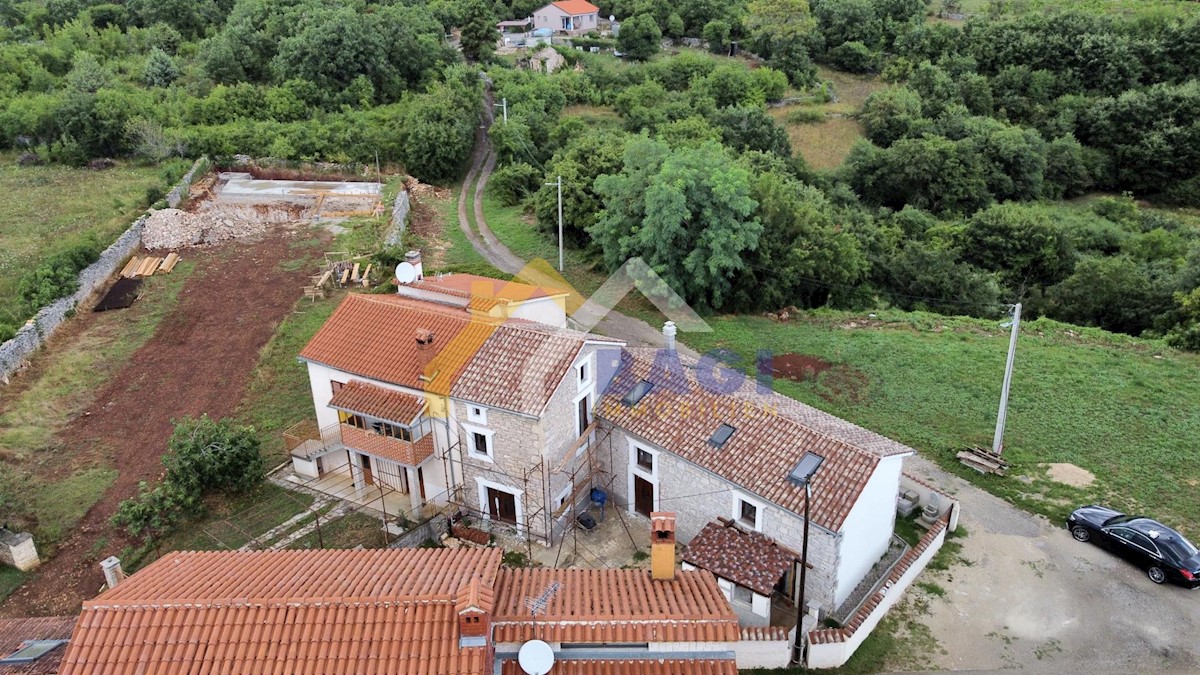 OCCASIONE - casa in pietra nel villaggio istriano!