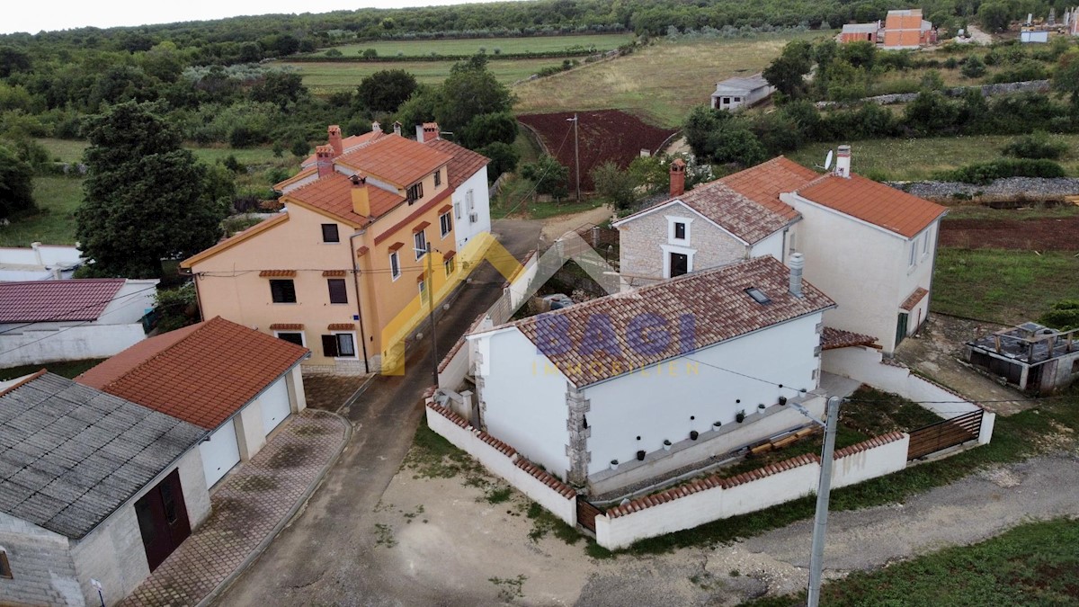 OCCASIONE - casa in pietra nel villaggio istriano!