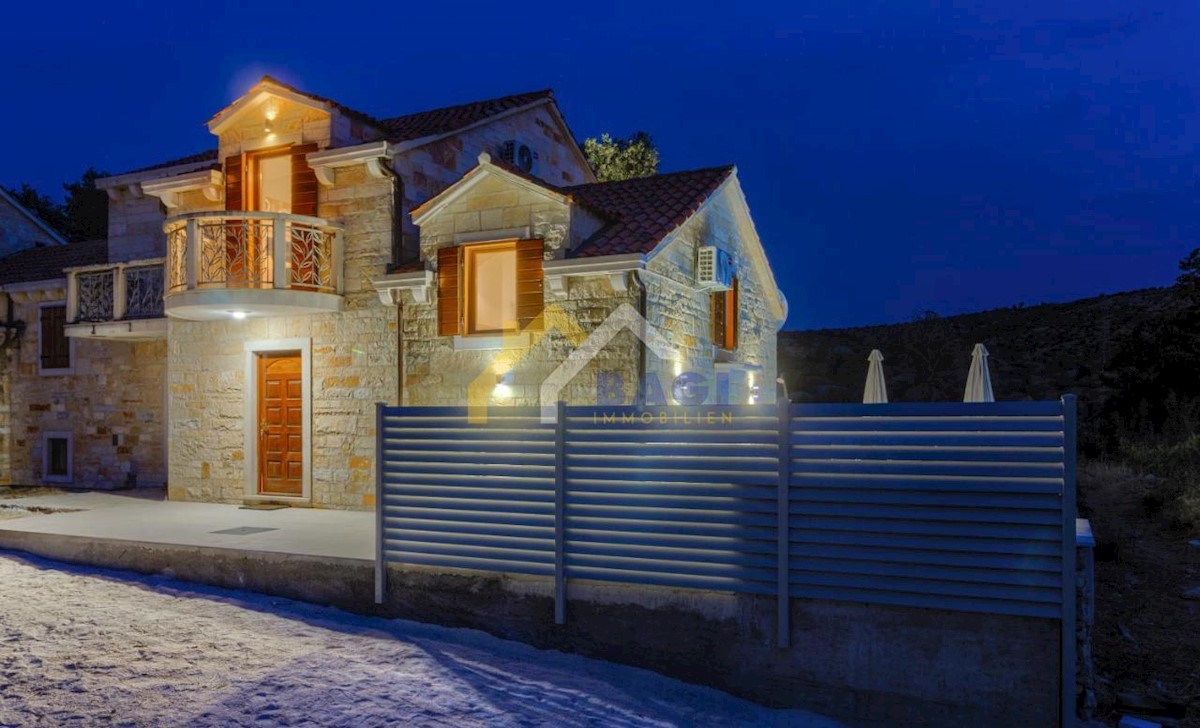 Casa Dračevica, Nerežišća, 100m2