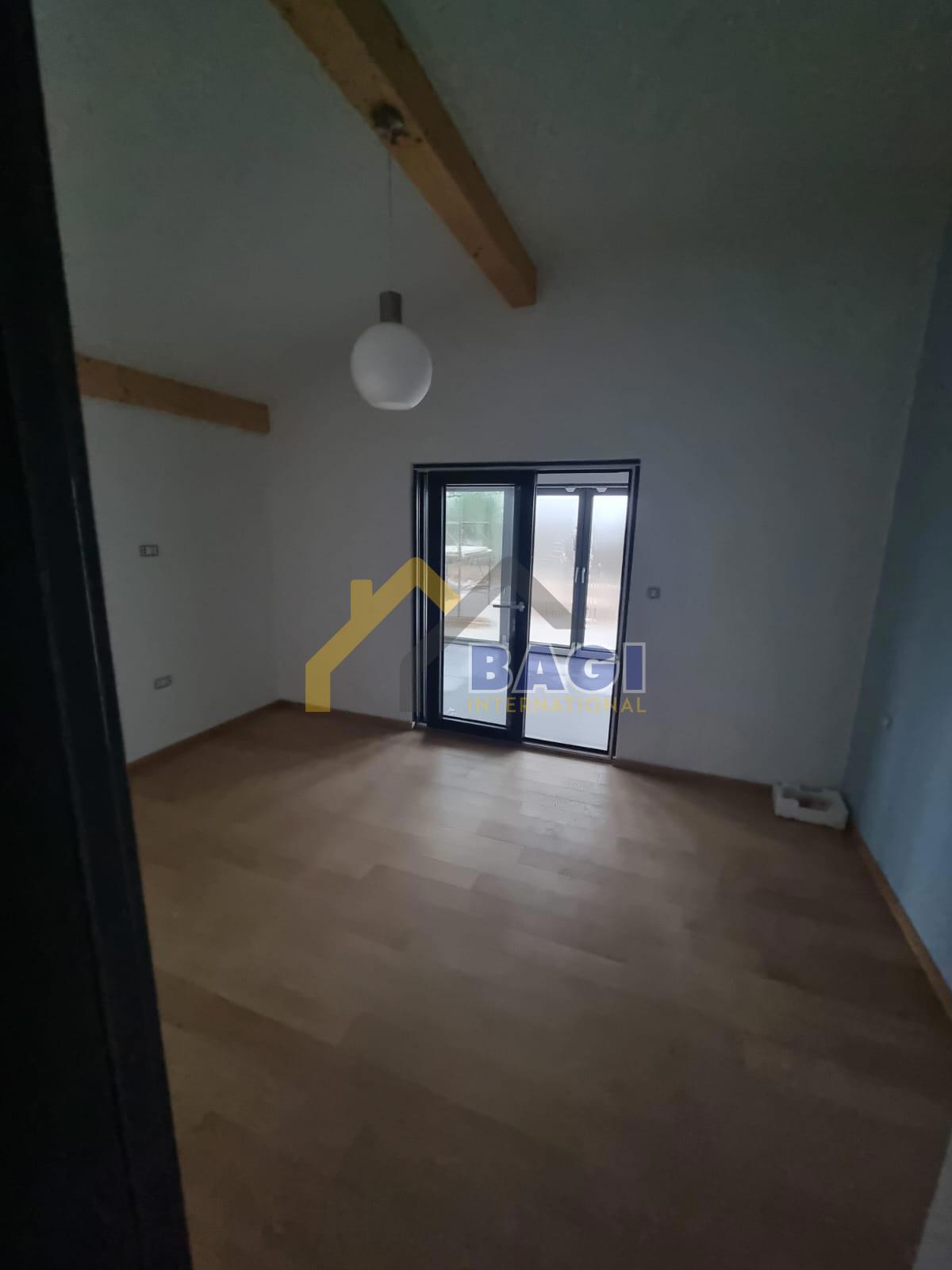 Piano terra 172m2 con piscina - vicino al mare!