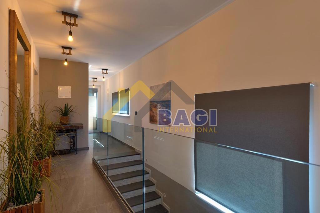 In vendita-Istria-Villa di lusso-Loborika-Marčana