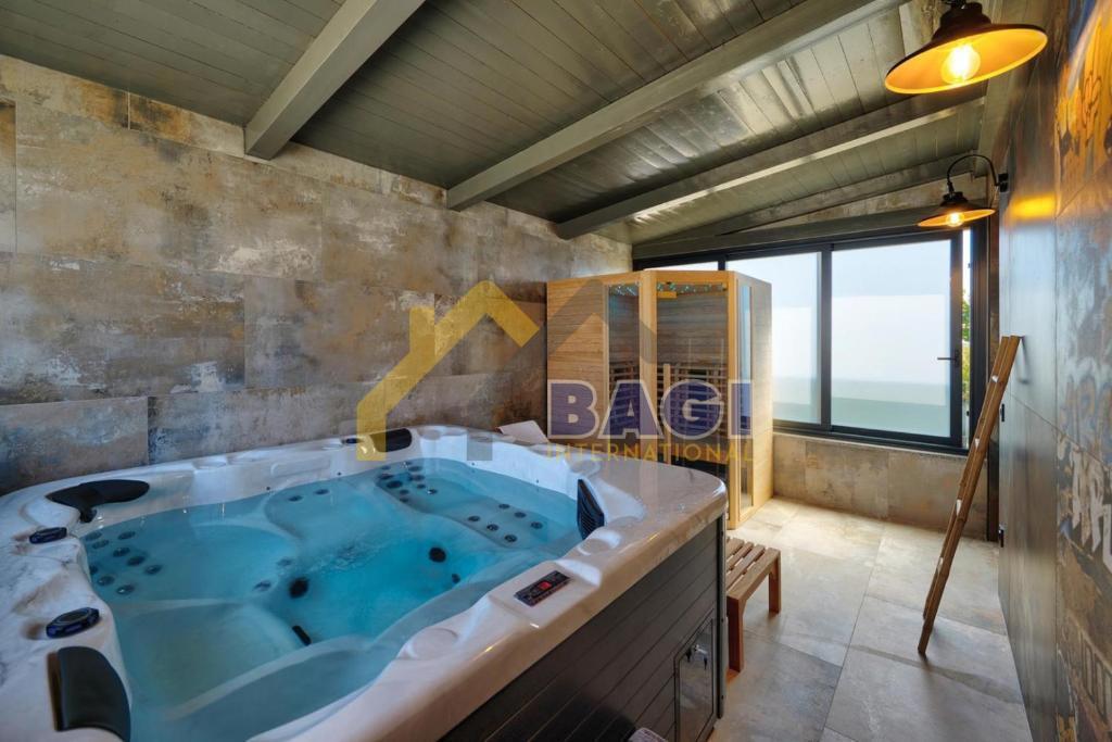 In vendita-Istria-Villa di lusso-Loborika-Marčana