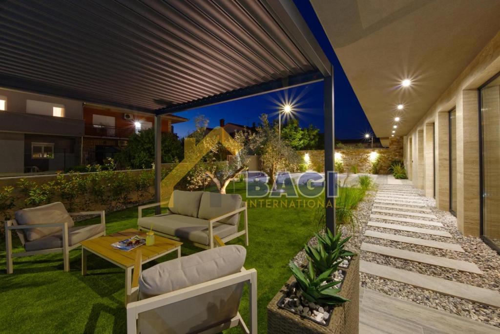 In vendita-Istria-Villa di lusso-Loborika-Marčana