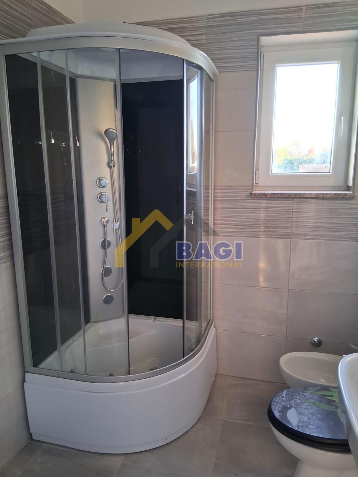 VENDESI ISTRA CASA AL PIANO TERRA CON PISCINA DI NUOVA COSTRUZIONE