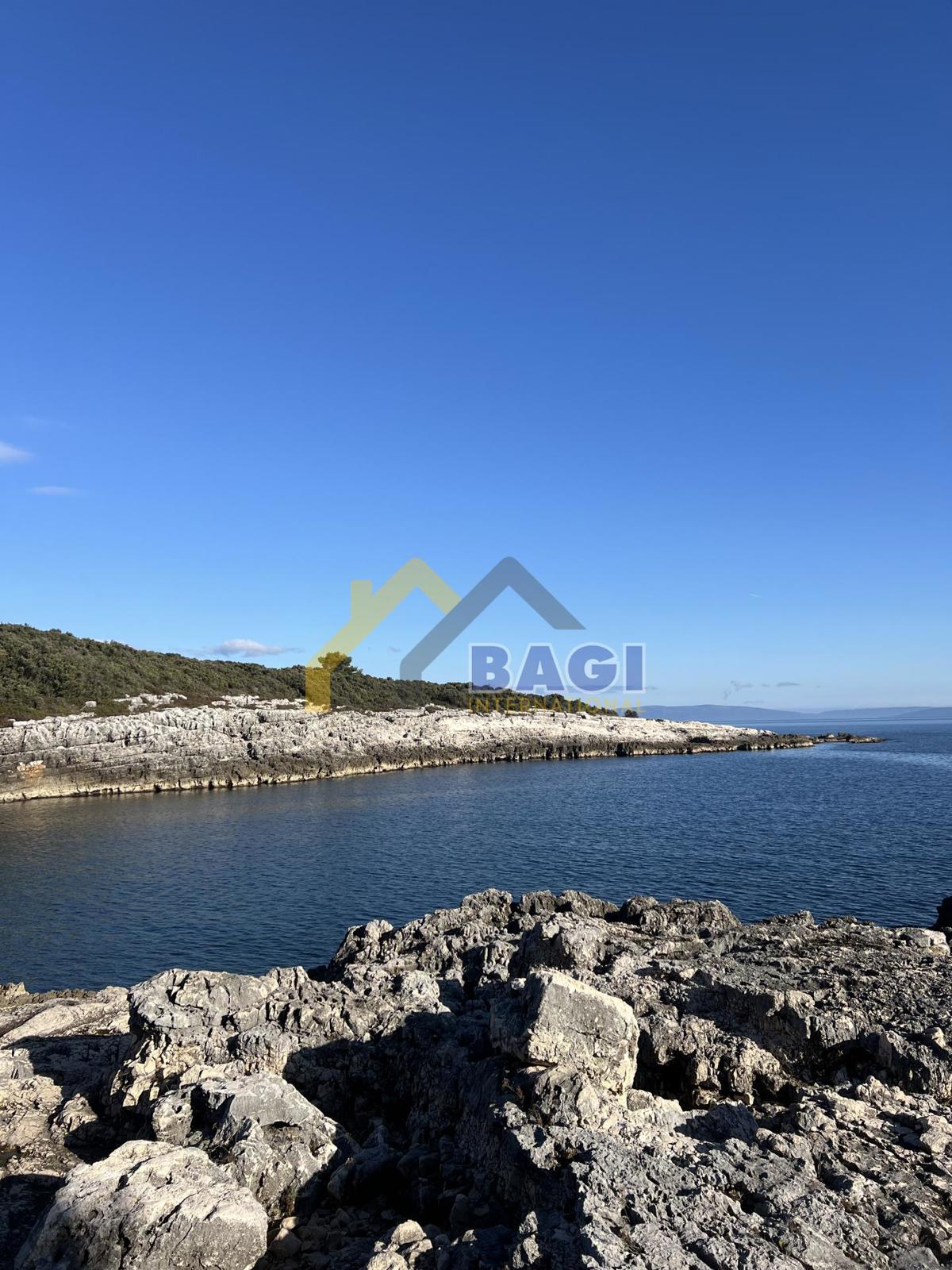 KAVRAN - terreno in prima fila dal mare