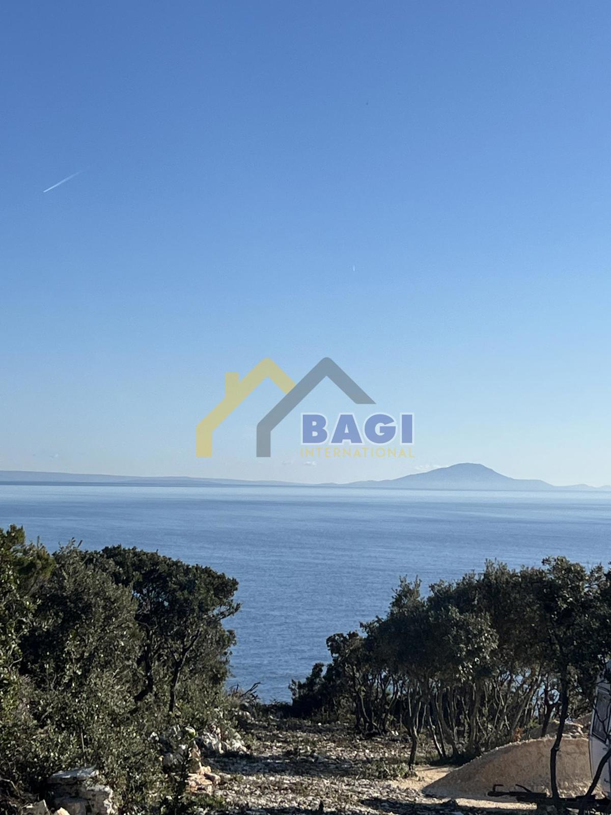 KAVRAN - terreno in prima fila dal mare