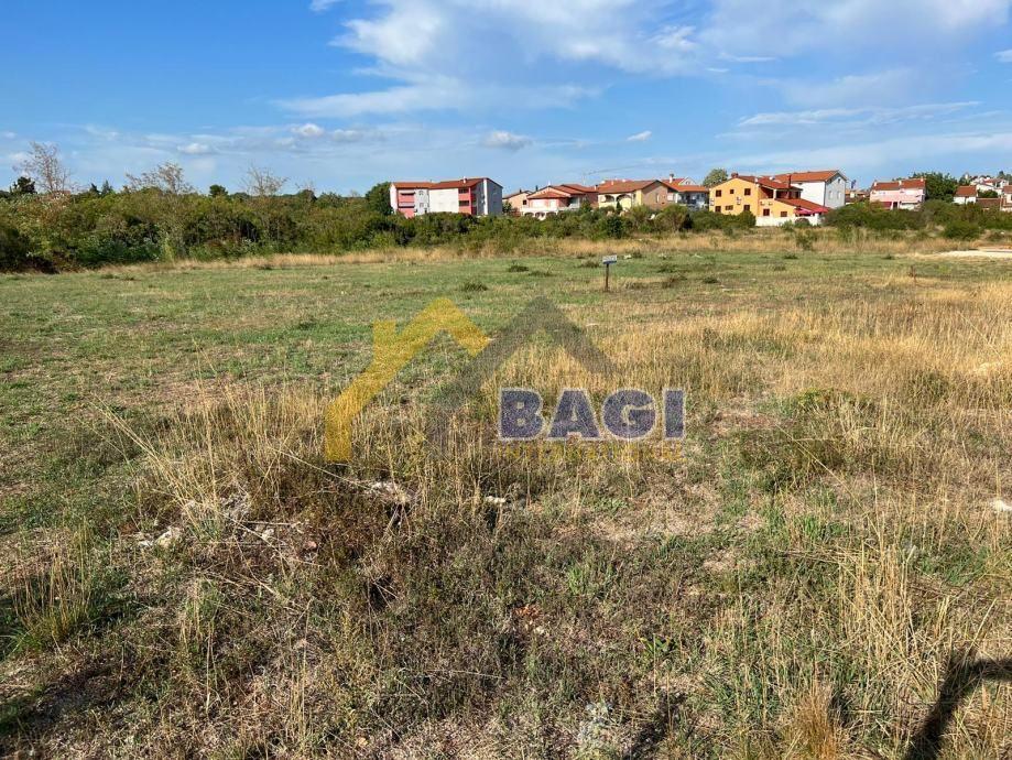 Terreno edificabile Valdebek, Pula, 1.346m2