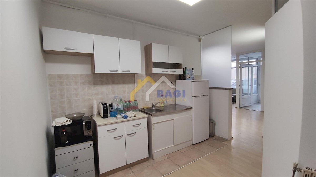 Commerciale Donji grad, Donji Grad, 75m2