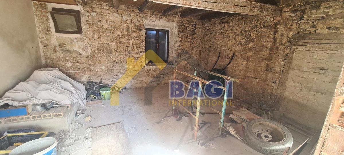 CANFANGO - casa di pietra in fila!