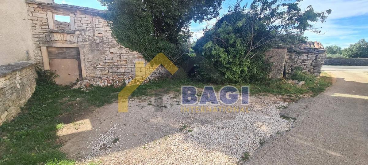 CANFANGO - casa di pietra in fila!