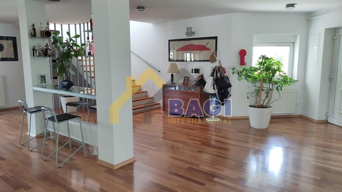 Casa Donji Stupnik, Stupnik, 580m2