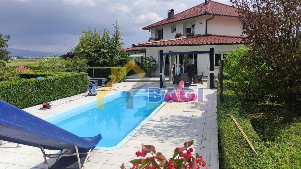 Casa Donji Stupnik, Stupnik, 580m2