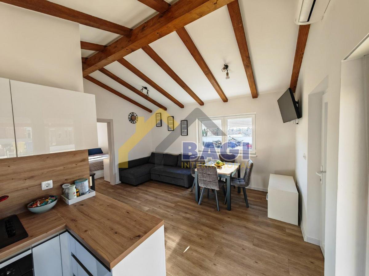 LOBORIKA PIANO TERRA 50m2+PERMESSO PER ALTRI 120m2