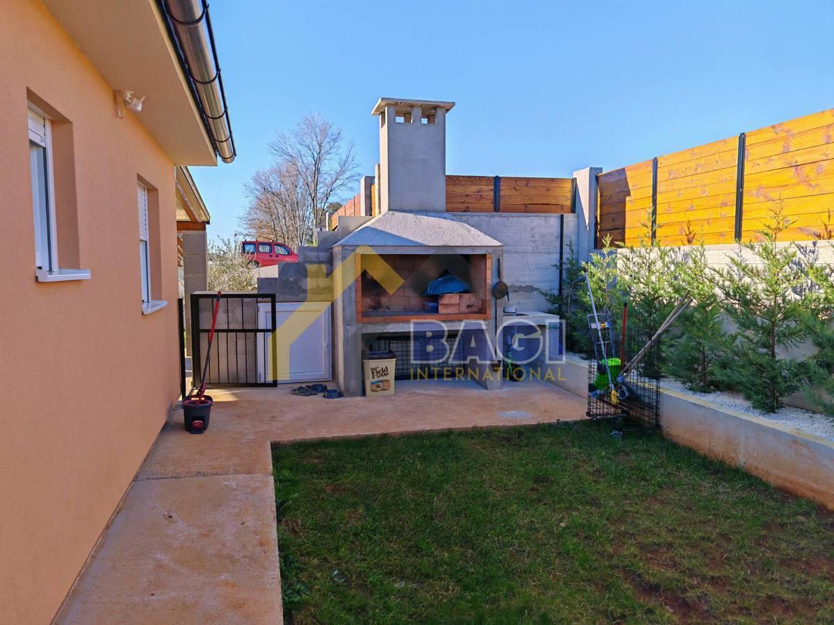 LOBORIKA PIANO TERRA 50m2+PERMESSO PER ALTRI 120m2