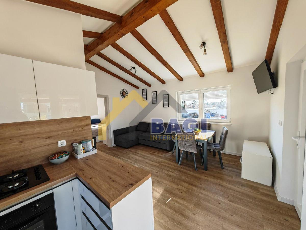 LOBORIKA PIANO TERRA 50m2+PERMESSO PER ALTRI 120m2