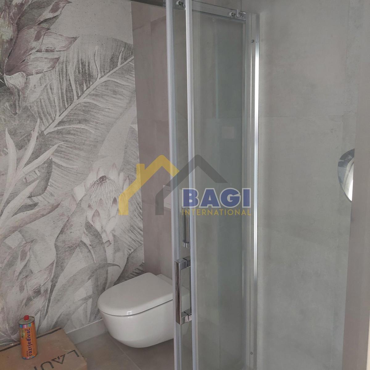 POREČ-Appartamento-di-lusso-piscina-2 posti auto-vista mare!